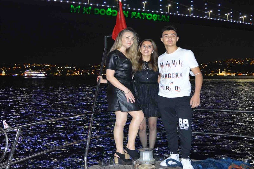 Teknede & Yatta Doğum Günü Gold Paket Gold Paket Yatta 2 Saatlik Doğum Günü Organizasyonu